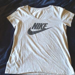 Nike short sleeve